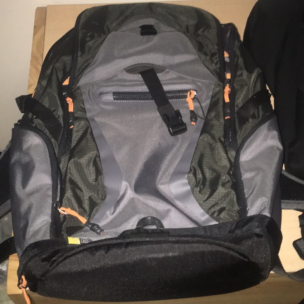 Brand NEW Case Logic laptop backpack